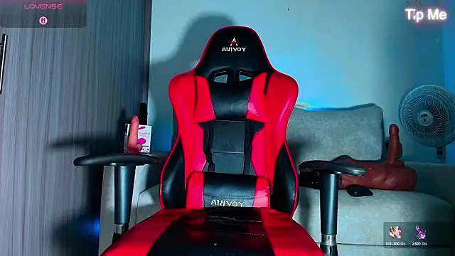 Онлайн чат XXX PlayboyMorgan