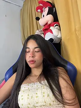 Milleradhara24 Chat XXX live