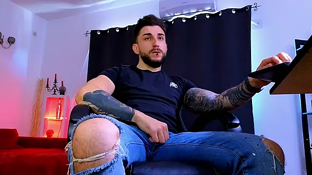 MightyAaron66 Show Webcam