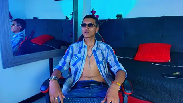 Chat soba uživo modela Alan_Colthon