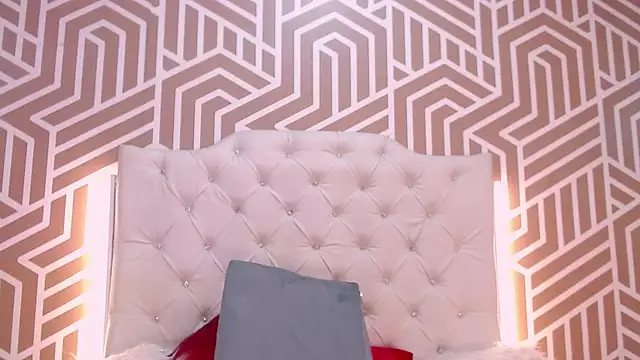 MariyaNovakie Adlı Modelin Canlı XXX Sohbeti