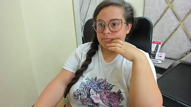 Sarah_Boobs_: онлайн-секс-чат