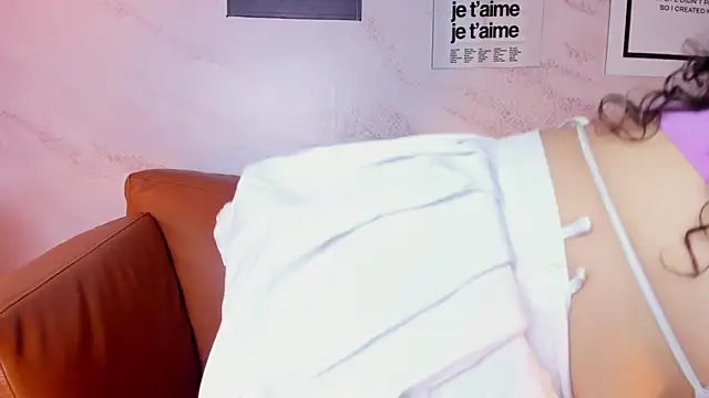 LucyLovelyy Chat XXX in diretta