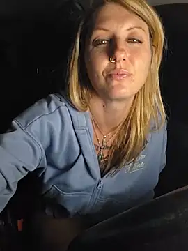 SheIsSomething Show Webcam