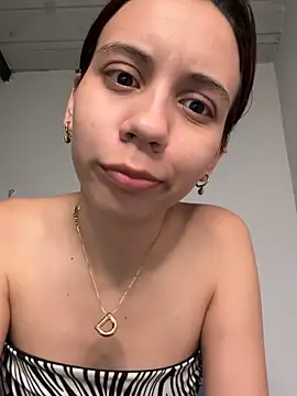 Kitty_Bonita04 라이브 XXX 채팅