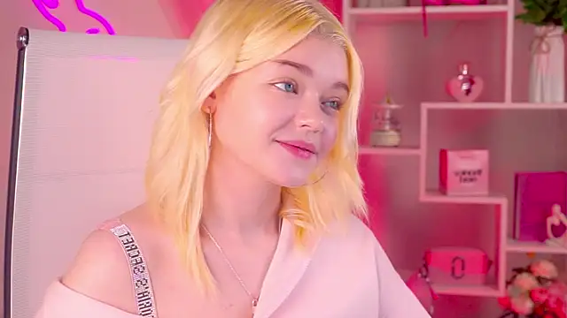 AdeleCartier's Live XXX Chat