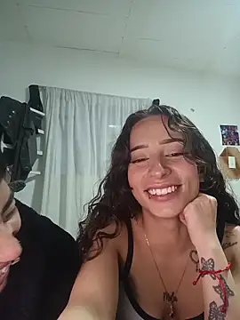 AlexxaAndRileyy Webcam show