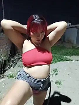 Show modela KathaDanger na web-kameri