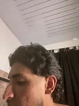 Kriss_Edwards 现场XXX聊天