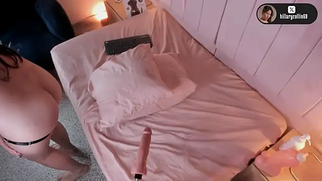 Hillary_Collins1 – Naživo XXX chat