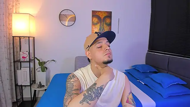 Chat +18 de alejandro_calderon1 ao vivo