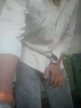 Pokazy przed kamerką – sexyboy_917