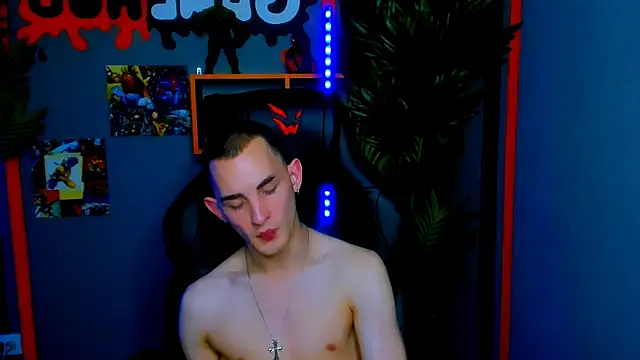 Show modela Lucas_Moran na web-kameri