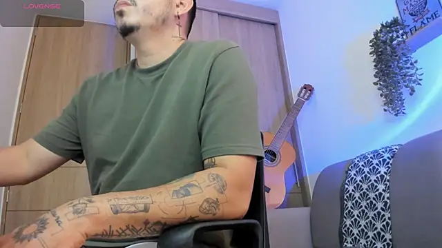 Chat +18 de alejandro_stark ao vivo