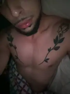 lokzzxxx: διαδικτυακό σόου στην κάμερα