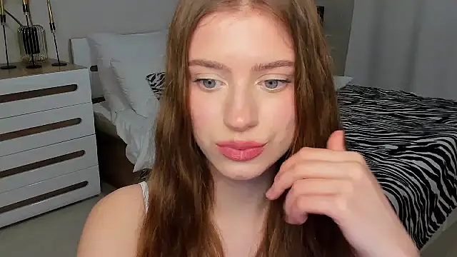 Erica_Kiss 现场XXX聊天