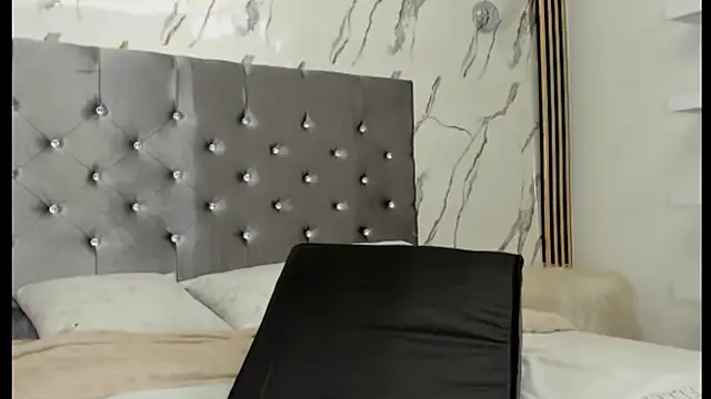 XXX chat uživo modela vanessa_saquirt
