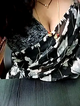 XXX chat uživo modela your-sameera
