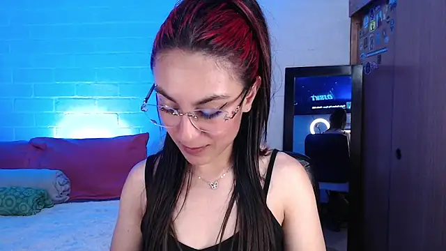 Amy66's Live XXX Chat