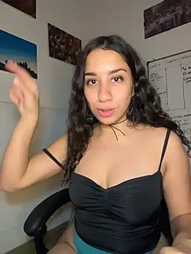 XXX chat uživo modela Souphicherry