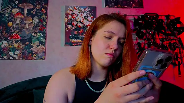 the_high_priestess Show in webcam