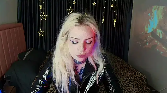 Živý XXX chat necroblonde