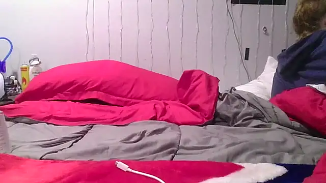 Онлайн чат XXX deepinnnnn