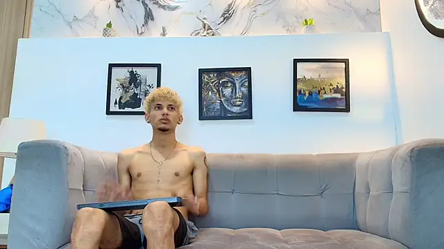 YOUNG_BOYS_HELL 在線直播表演