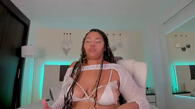 Chat +18 de Sky_Loren ao vivo