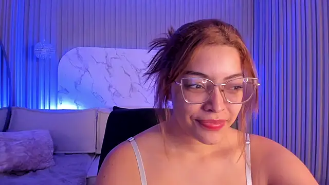 AbrilBloomn Live XXX chat