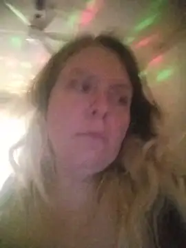 L-AN-A's Live XXX Chat