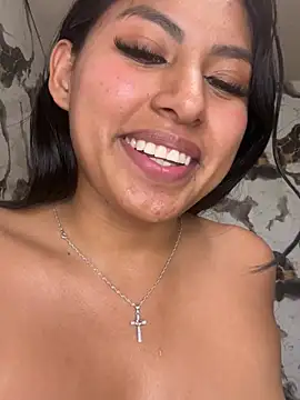 BrunetteBliss69's Live XXX Chat
