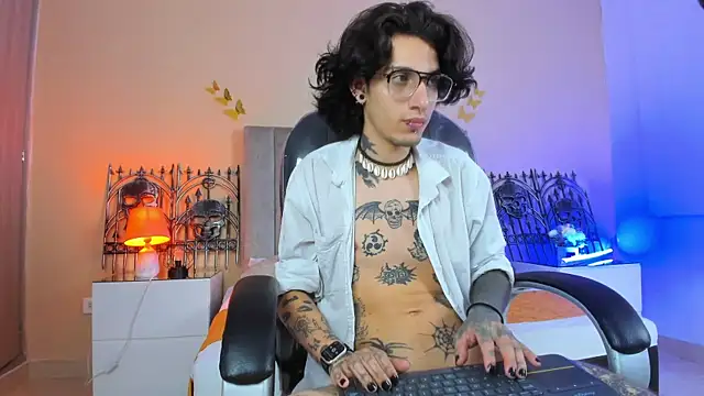 Chat XXX en directo de Vergil_Noir_