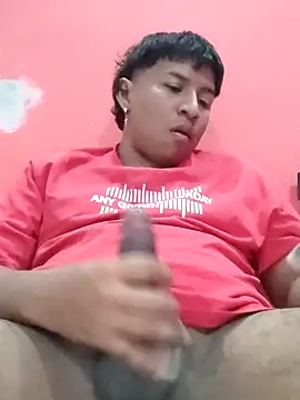 Tu_papi_69_ Show in webcam