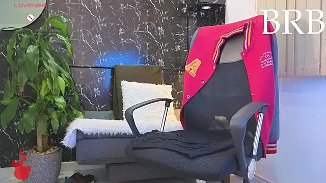 MR_EITHAN's Webcam Show