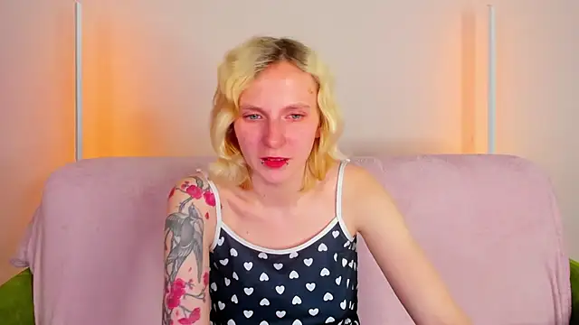 LikiLips' Live XXX Chat