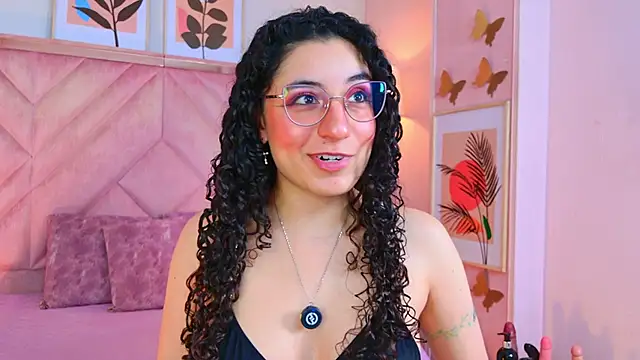 Chatroom XXX en direct de DemiJones_