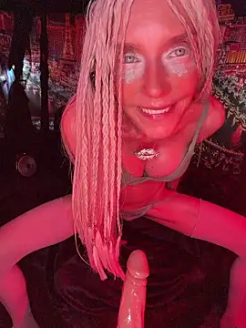 1NikiVegas Pertunjukan Webcam