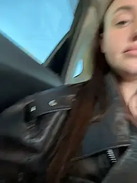 XXX chat uživo modela KiraSunshine
