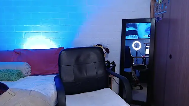 XXX chat uživo modela Amy66