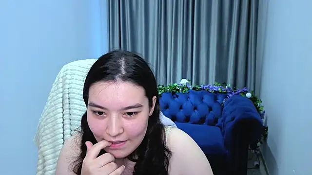 Chat XXX en directo de MomoRins