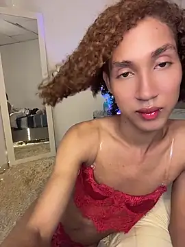 Chloe_Celeste Show in webcam