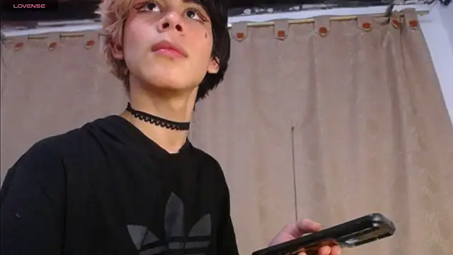 Chat +18 de DaraSweet20 ao vivo