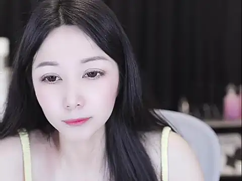 Chat +18 de Nuyoah-77 ao vivo