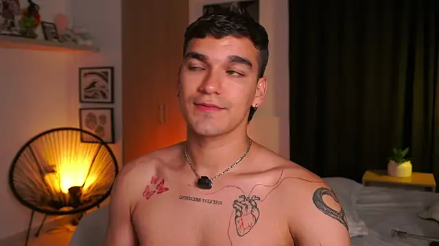 Jhonnyxx_ webkamerás műsora