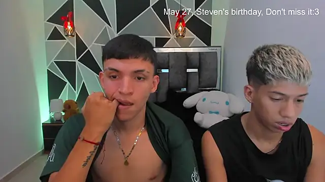 Juan_Nd_Steven's Webcam Show