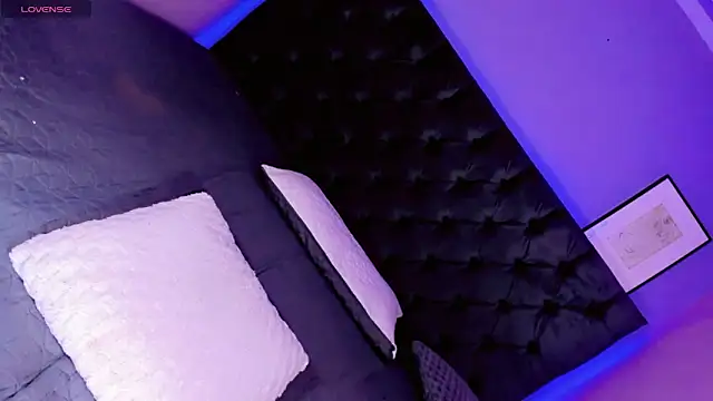 CALLMEATENEA Live XXX Chat