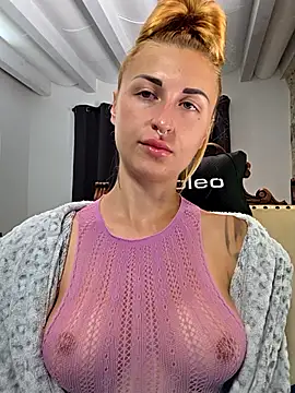 kylie_blck élő XXX-chatje