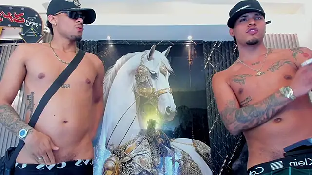 Show de the_knights_of_the_night_ na webcam