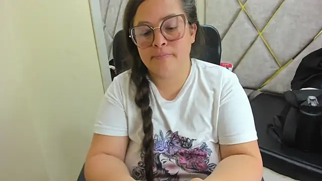 Sarah_Boobs_ Chat XXX live
